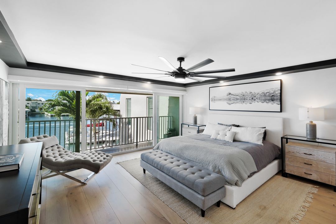 800 River Point Dr #212, Naples, FL 34102