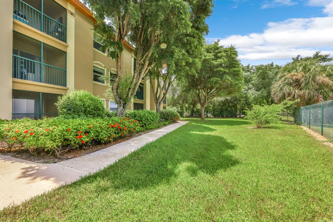 8851 Colonnades Ct W #126, Bonita Springs, FL 34135