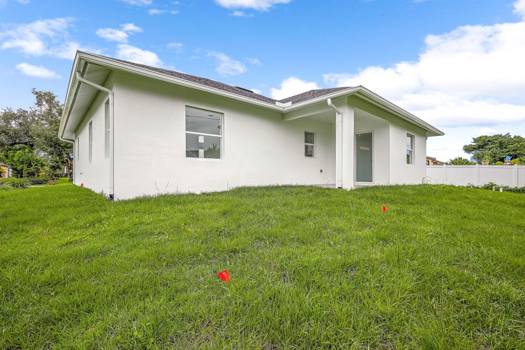9107 Henry Rd, Fort Myers, FL 33967