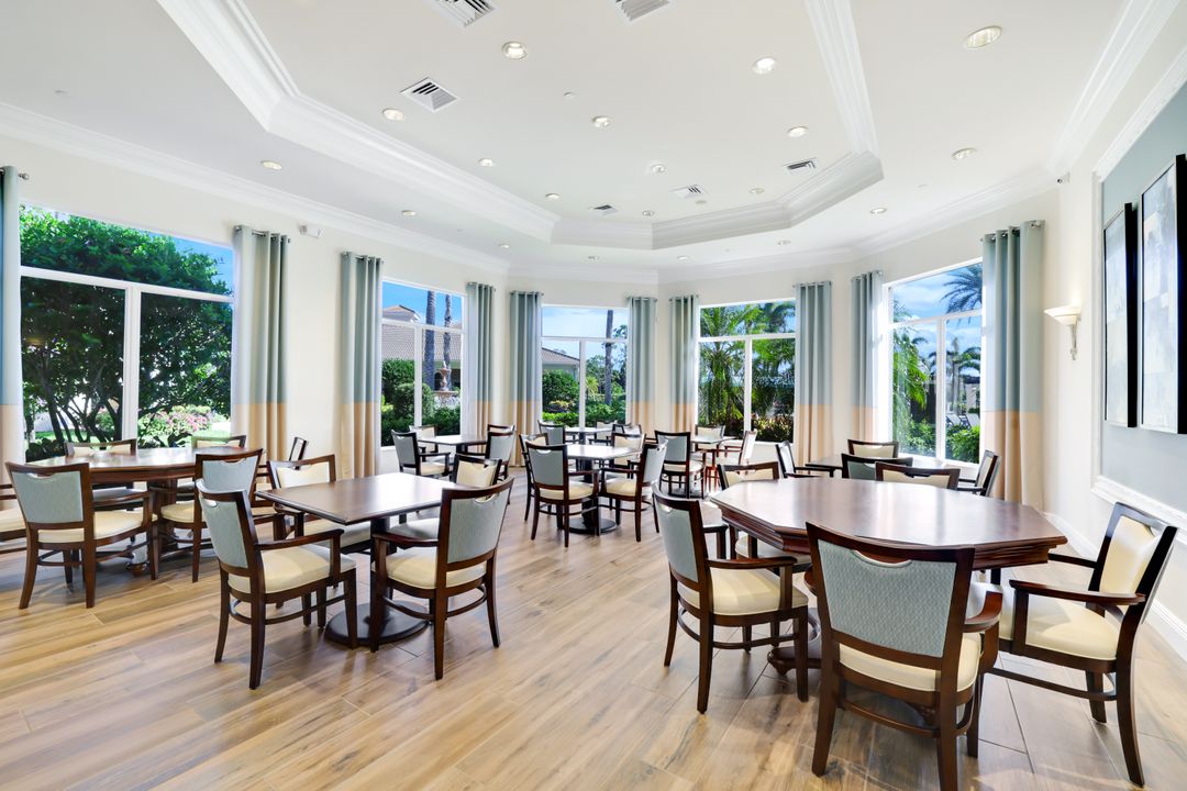 1654 Triangle Palm Terrace, Naples, FL 34119