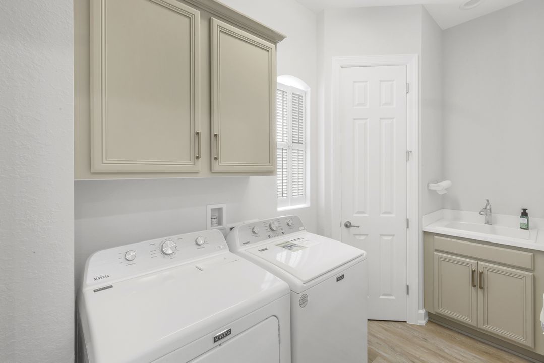 9520 Ironstone Terrace #202, Naples, FL 34120