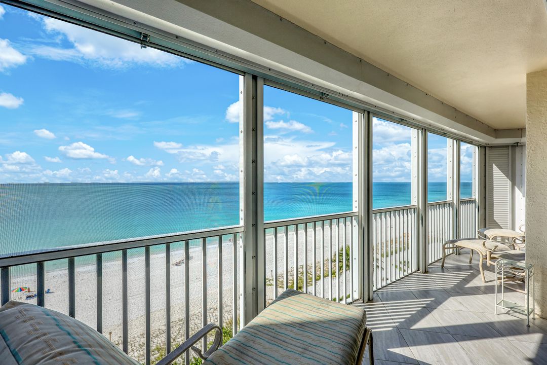 9577 Gulf Shore Dr #704, Naples, FL 34108