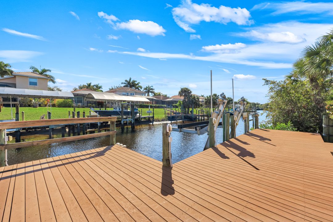 9214 Palm Island Cir, NO FORT MYERS, FL 33903