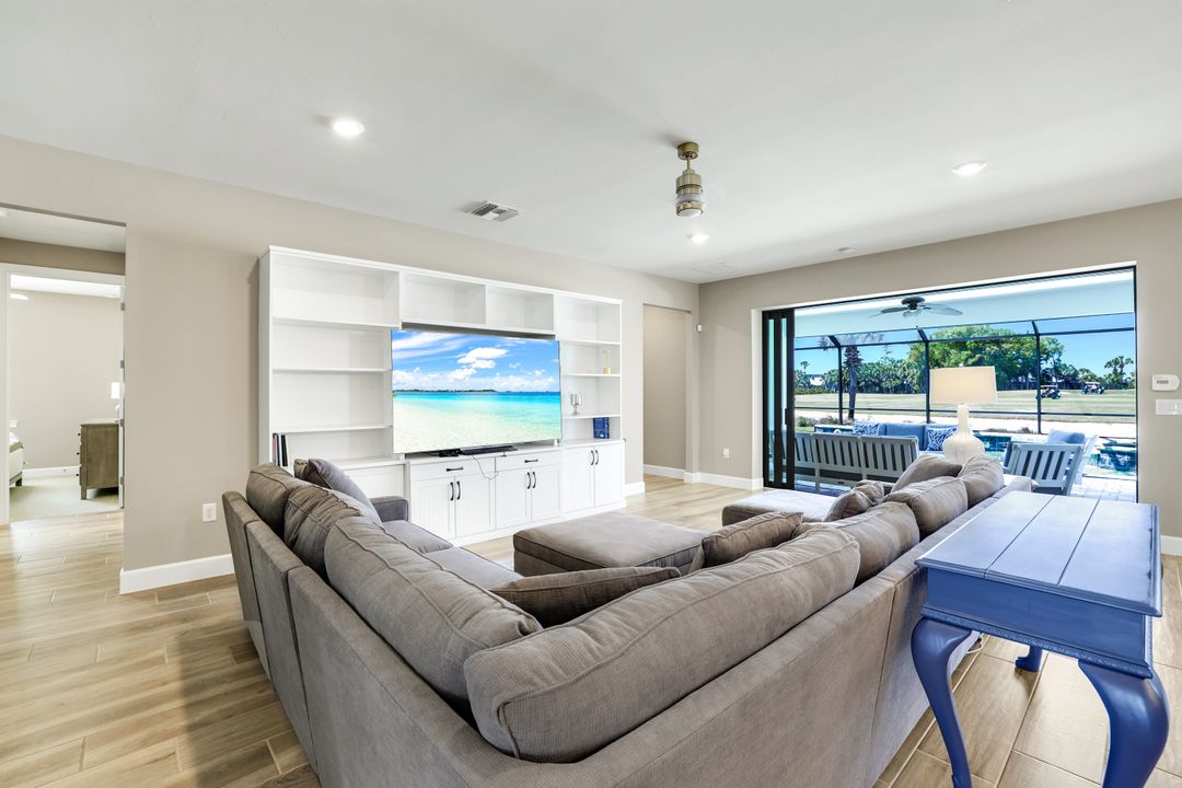 9373 Surfbird Ct, Naples, FL 34120