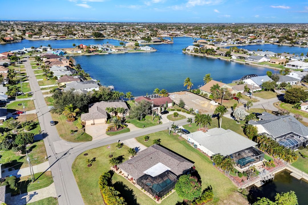 215 SE 12th Ave, Cape Coral, FL 33990