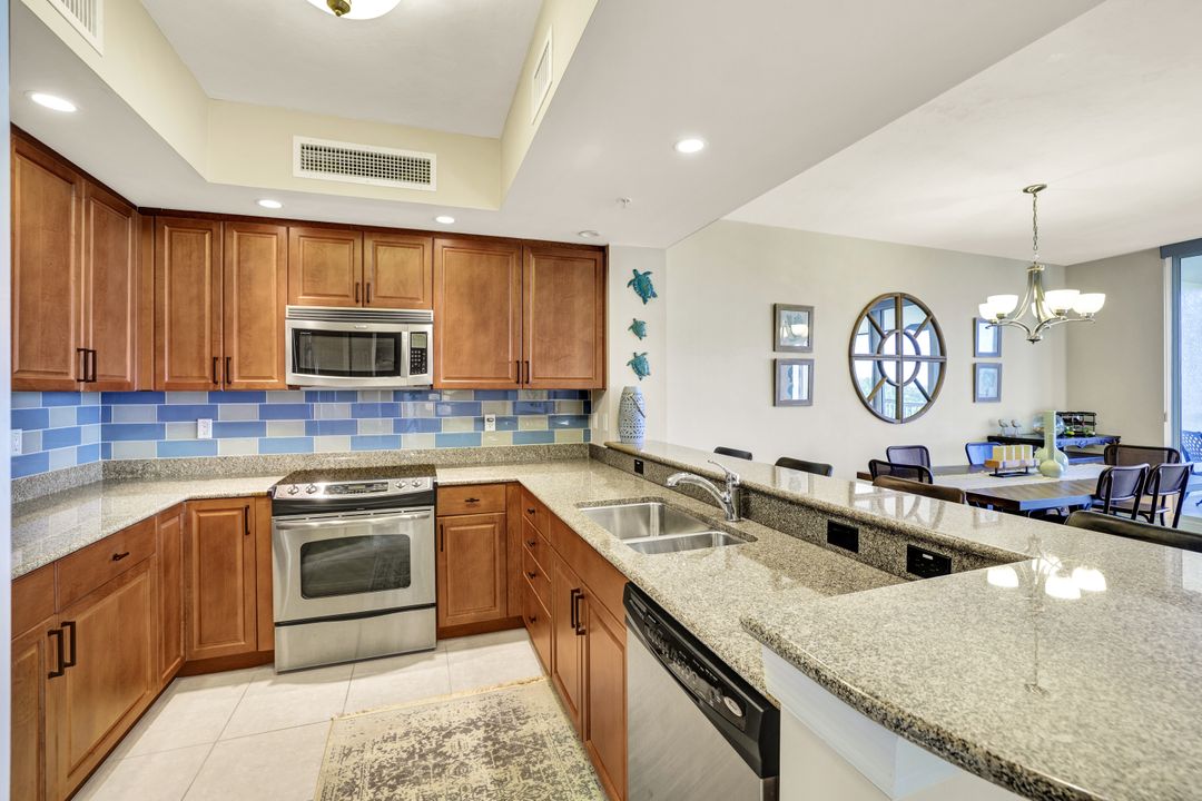 1065 Borghese Ln #304, Naples, FL 34114