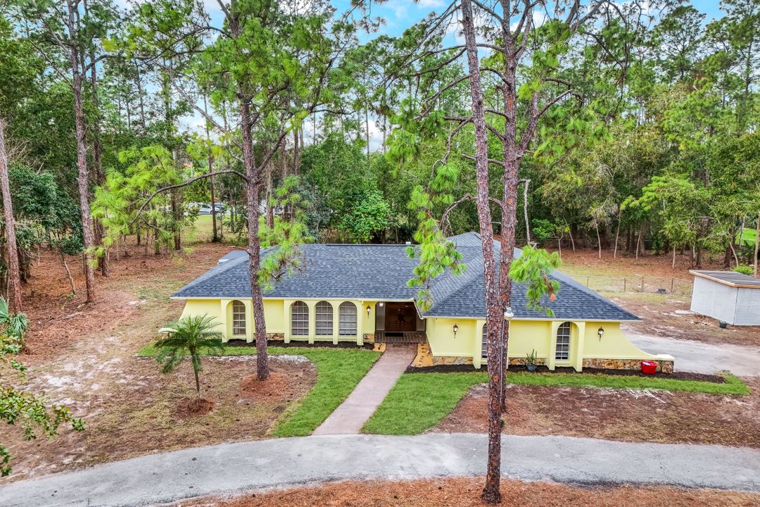 525 Weber Blvd N, Naples, FL 34120