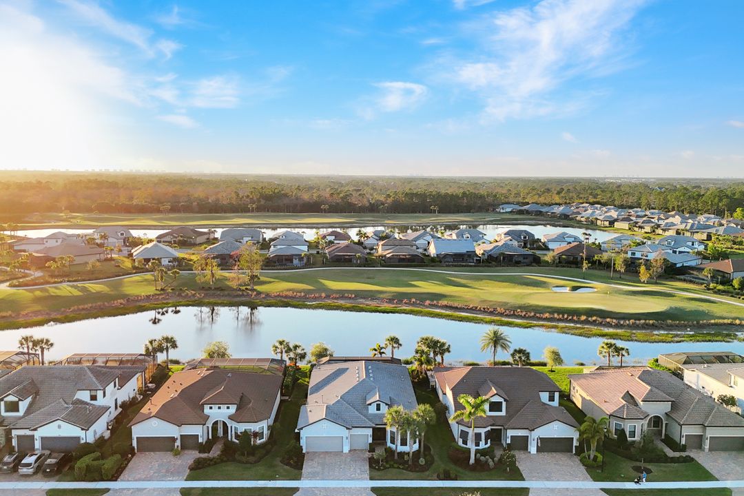 9493 Night Heron Ln, Naples, FL 34120