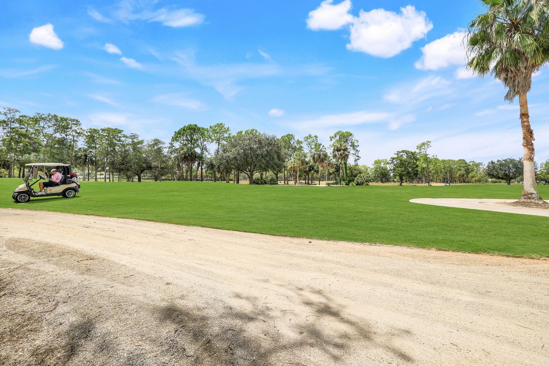 4502 Silver Fox Dr, Naples, FL 34119