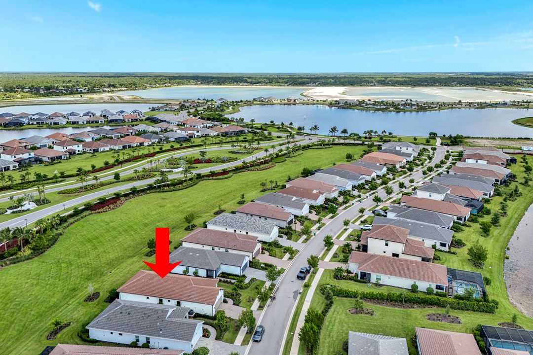 4621 Centaurus Cir, Naples, FL 34120