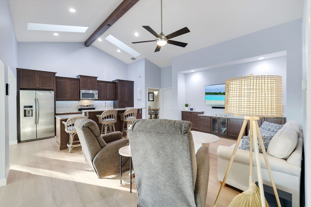 11841 Princess Grace Ct, Cape Coral, FL 33991