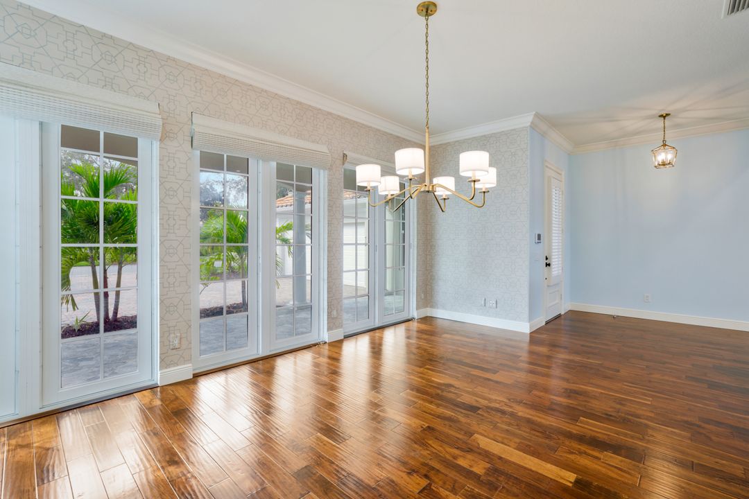 2885 Hatteras Way, Naples, FL 34119