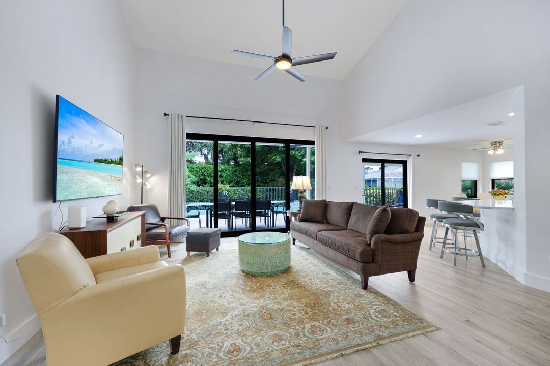 335 Lambton Ln, Naples, FL 34104