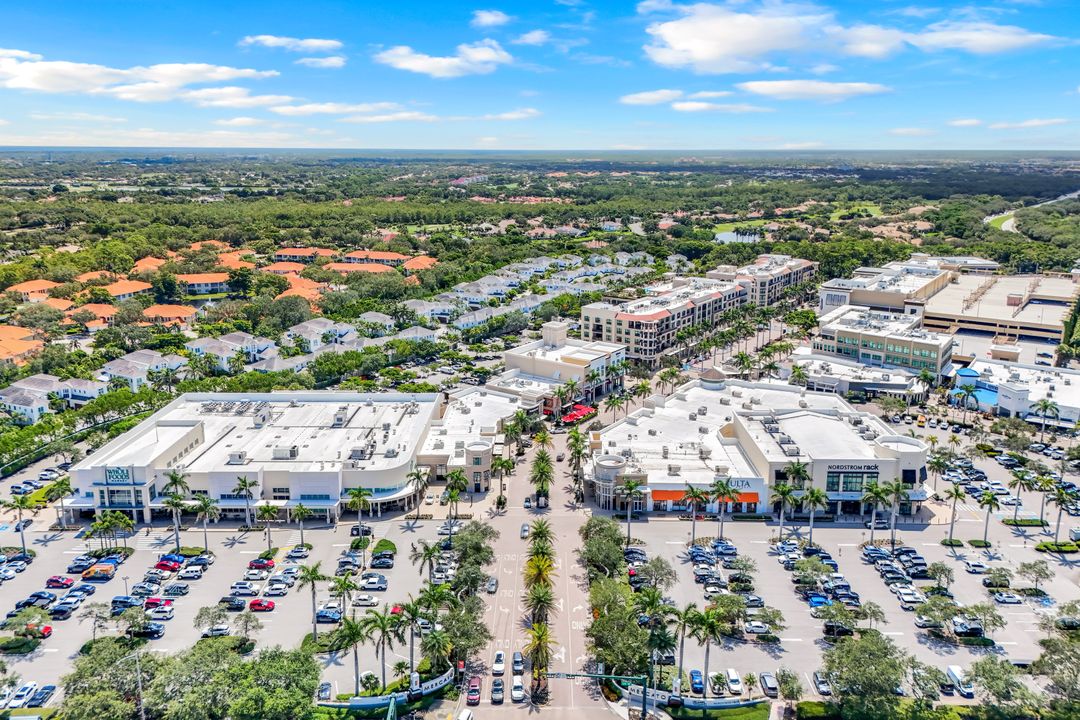 9161 Mercato Way, Naples, FL 34108