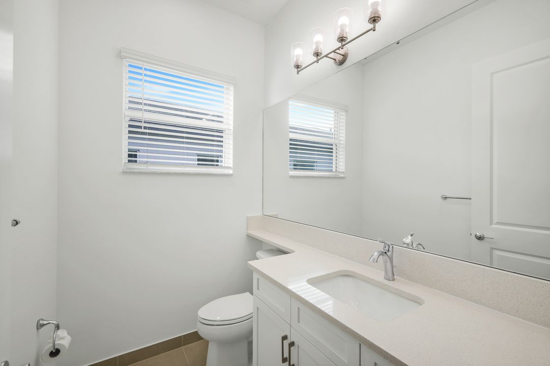 11805 Drake Ln, Naples, FL 34120