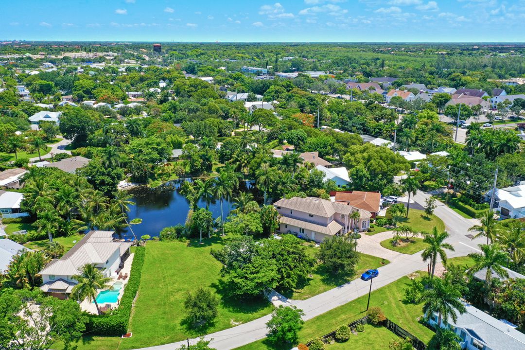 1245 8th Terrace N, Naples, FL 34102