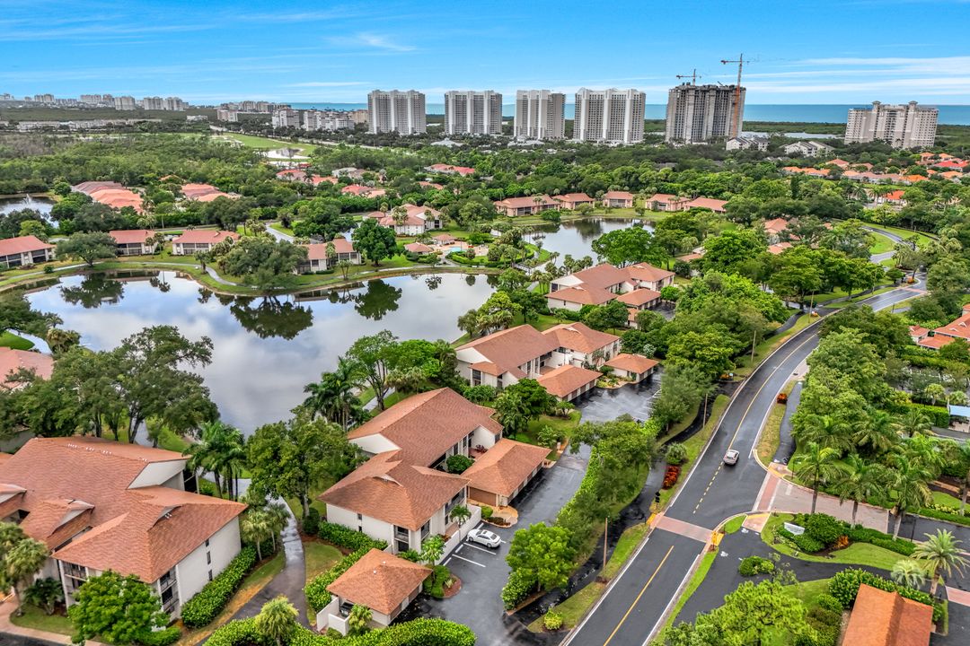576 Retreat Dr #201, Naples, FL 34110