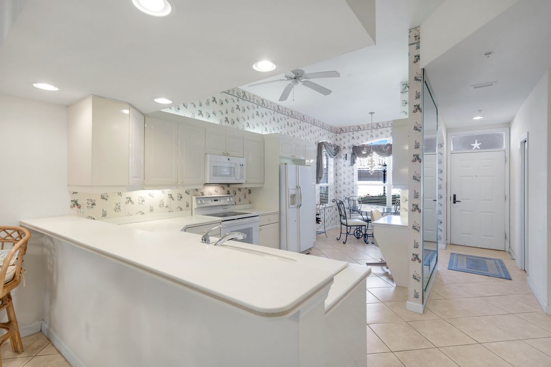 2036 Cascades Dr #7, Naples, FL 34112