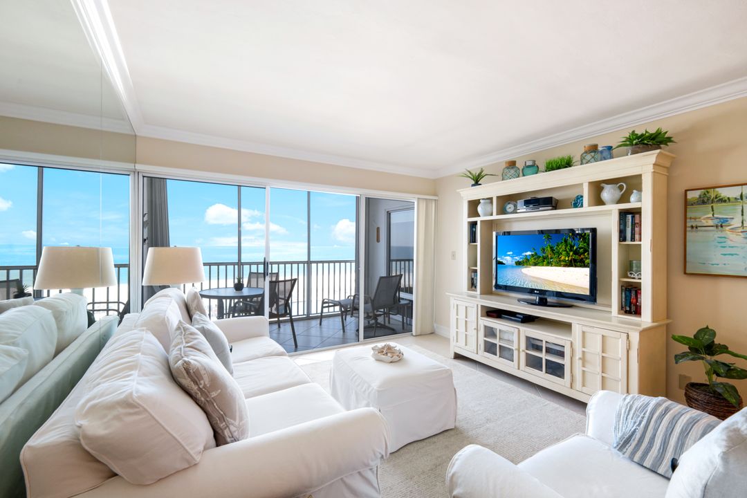 3443 Gulf Shore Blvd N #309, Naples, FL 34103