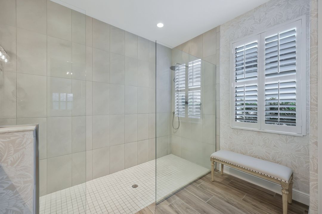 10082 Palazzo Dr, Naples, FL 34119