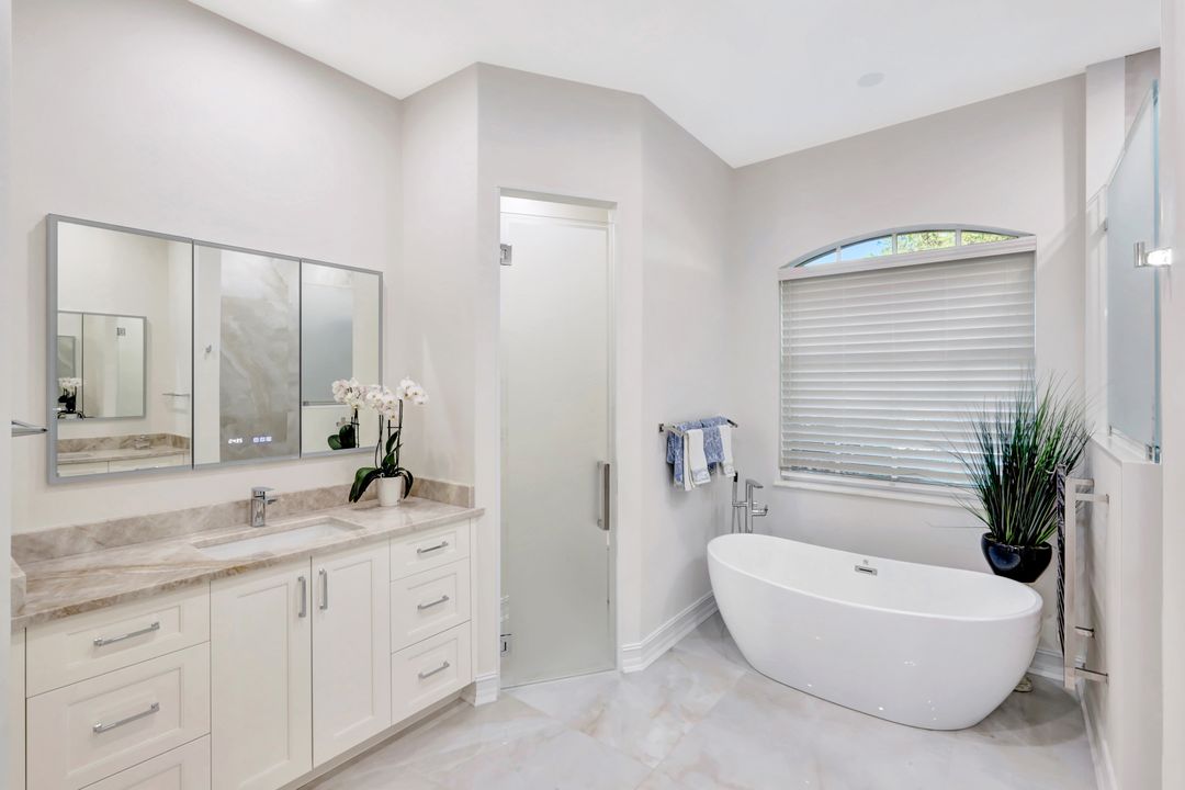 3601 Glenwater Ln, Bonita Springs, FL 34134