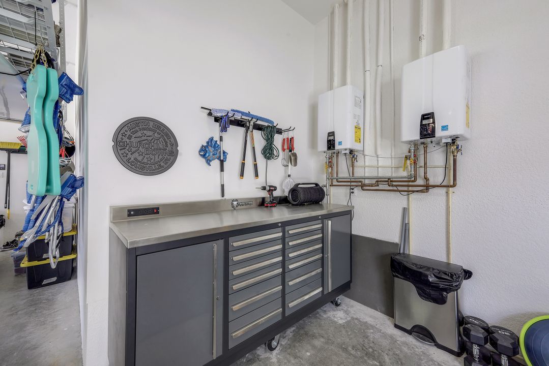 685 Cameo Ct, Marco Island, FL 34145