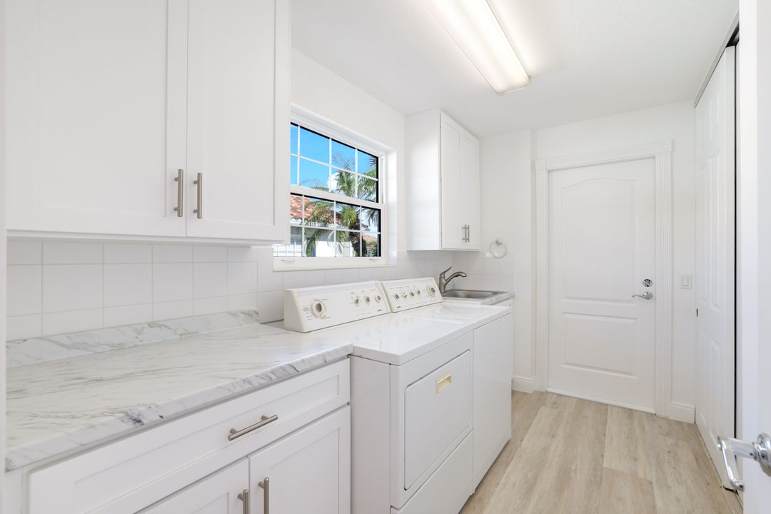 4103 Los Altos Ct, Naples, FL 34109