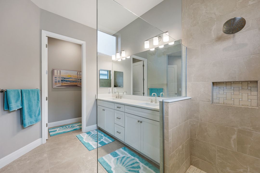 4065 Aquila Pl, Naples, FL 34120