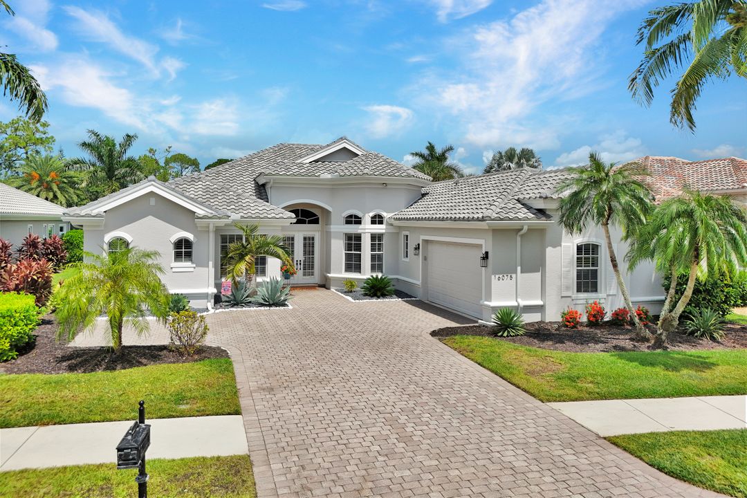 16075 Parque Ln, Naples, FL 34110