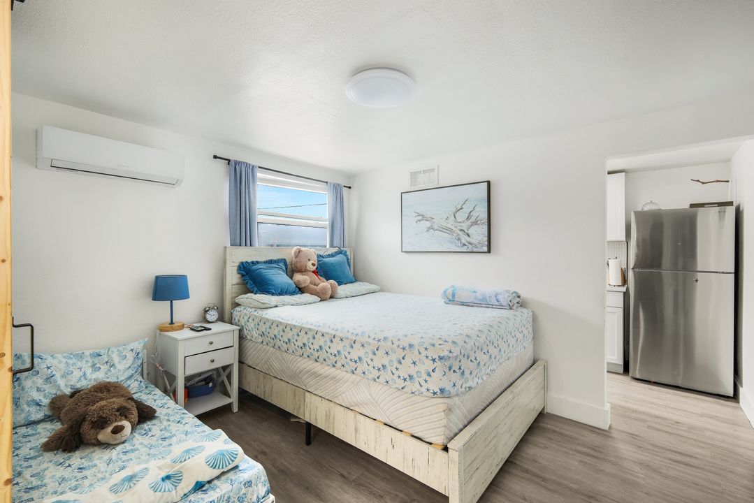 942 Narcissus St, North Fort Myers, FL 33903