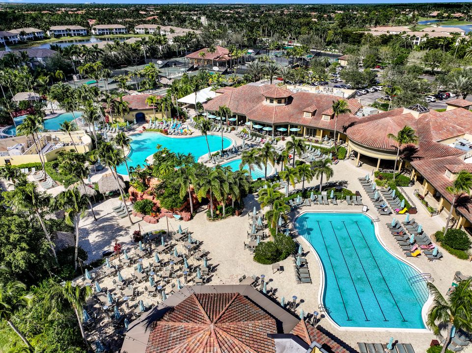 3715 Montreux Ln #204, Naples, FL 34114