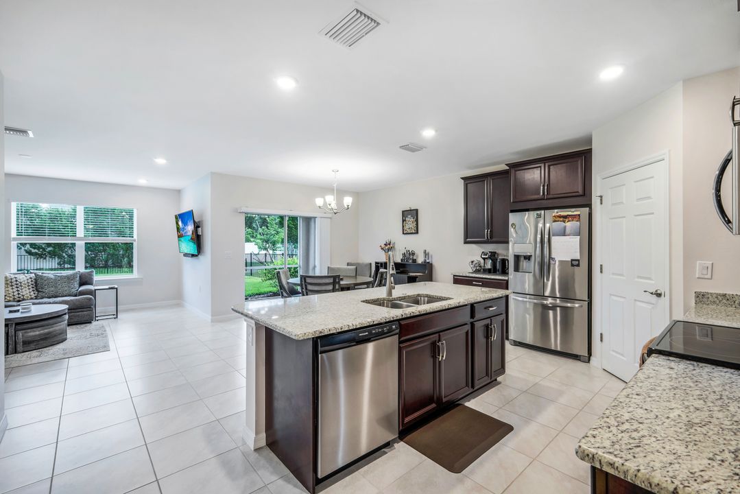 3070 Birchin Ln, Fort Myers, FL 33916