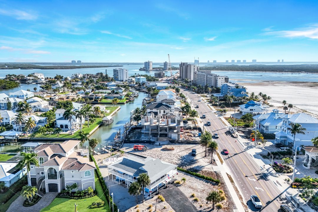 100 Tarpon Rd, Fort Myers Beach, FL 33931