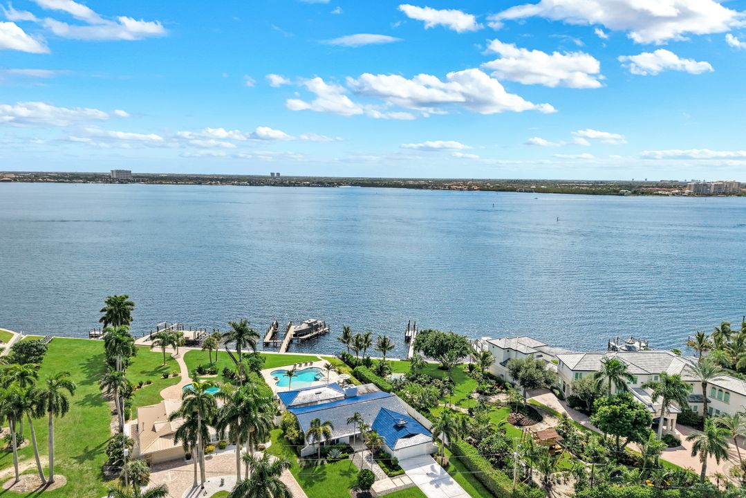5327 Nautilus Dr, Cape Coral, FL 33904