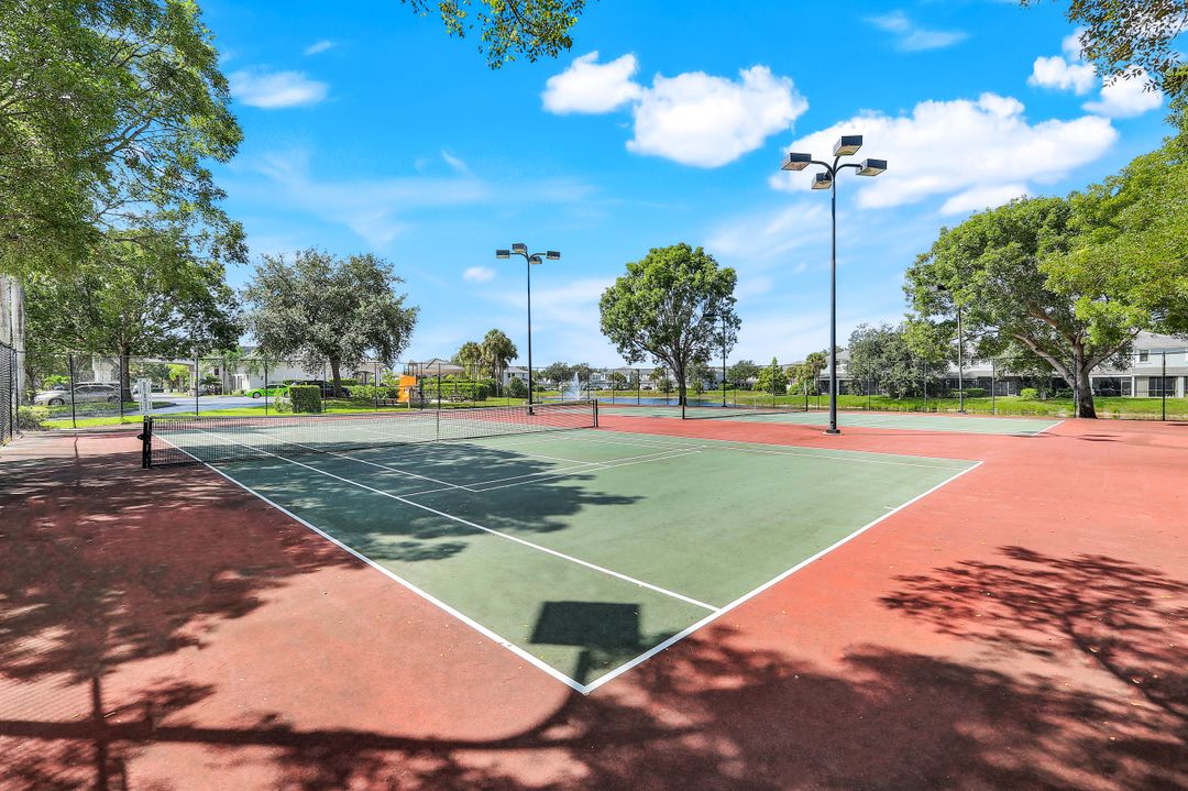 15239 Summit Pl Cir, Naples, FL 34119