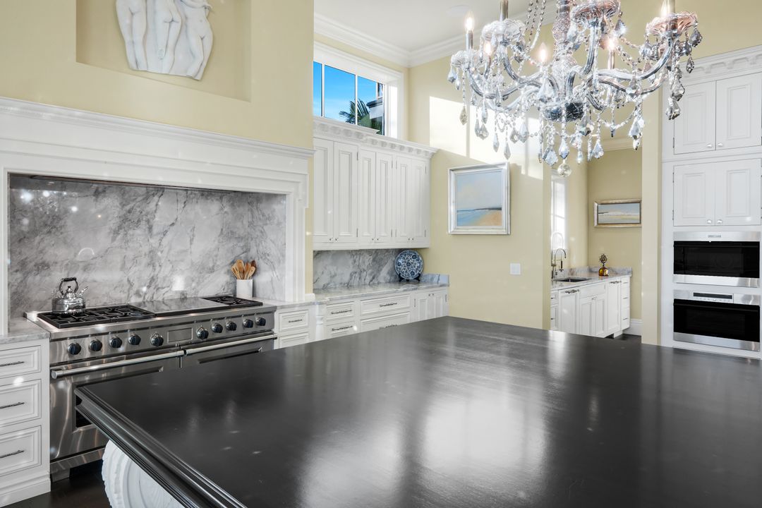 16740 Prato Way, Naples, FL 34110