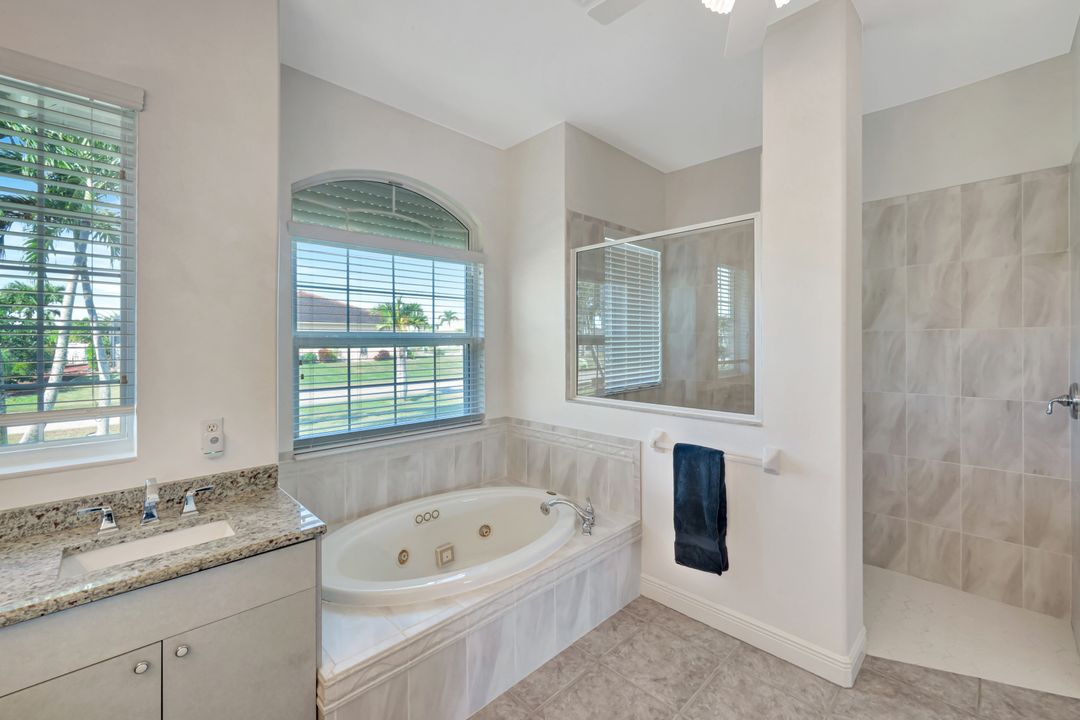 4315 SW 22nd Ct, Cape Coral, FL 33914