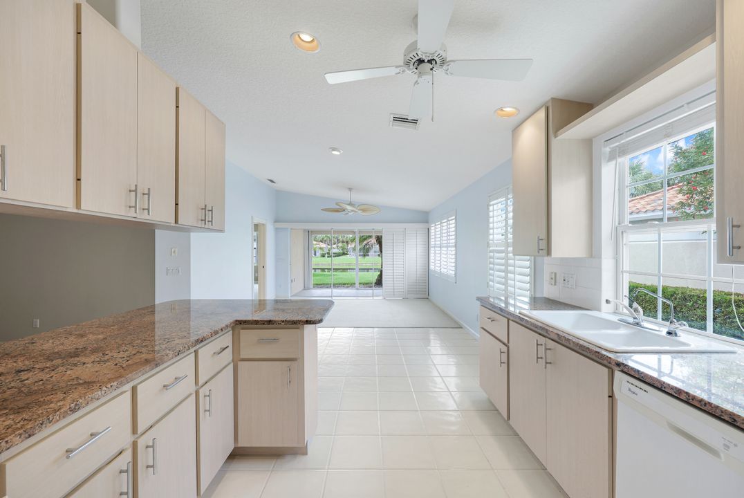 3556 El Verdado Ct, Naples, FL 34109
