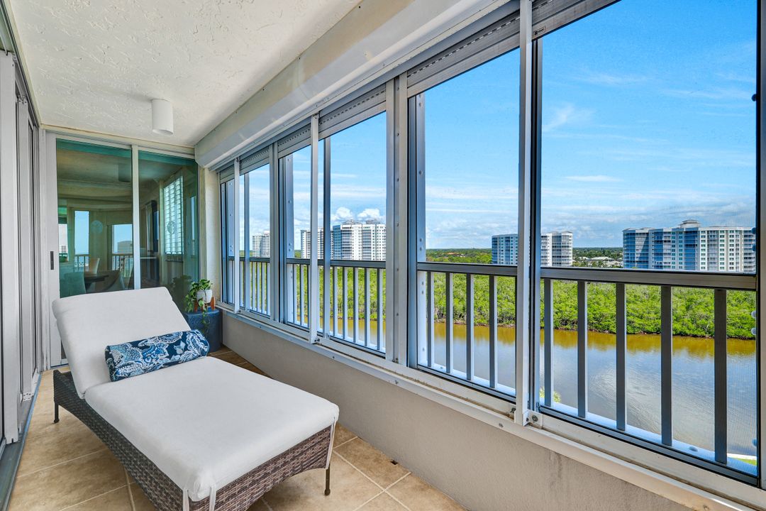 21 Bluebill Ave #1001, Naples, FL 34108