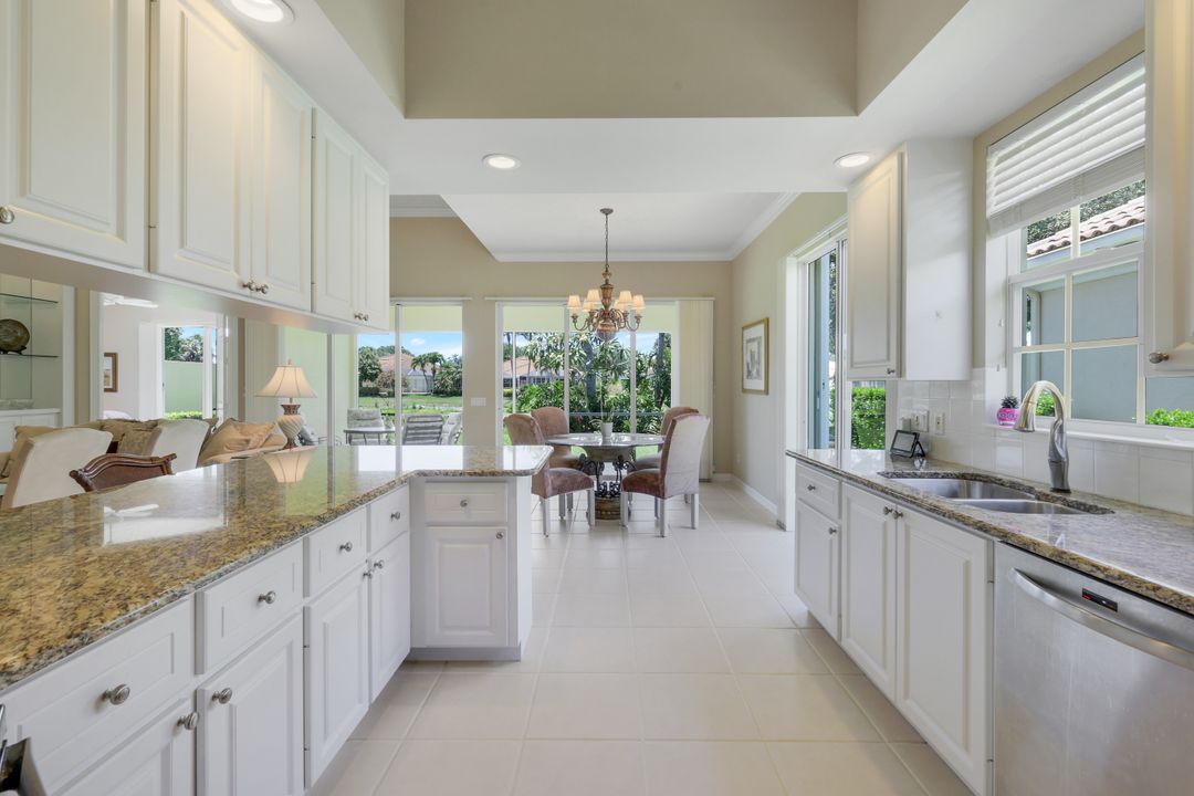 4479 Prescott Ln, Naples, FL 34119