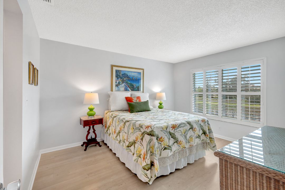 750 Mooring Line Dr #207, Naples, FL 34102