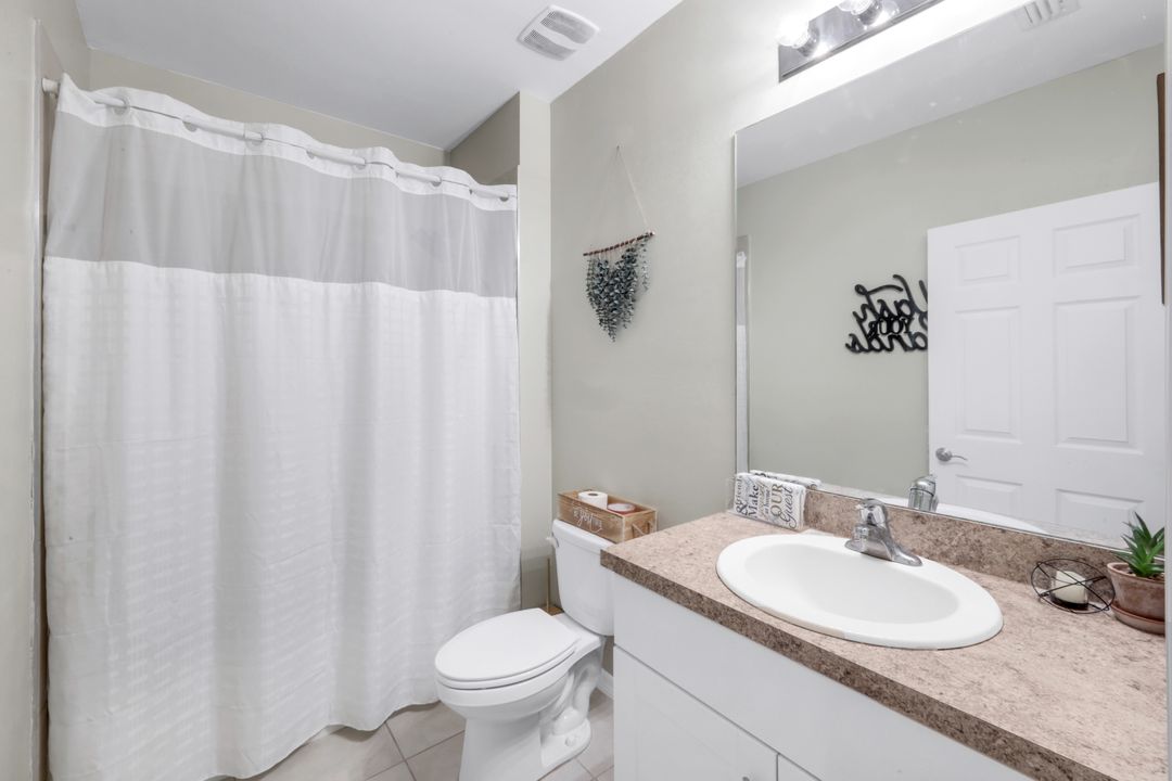 4180 68th Ave NE, Naples, FL 34120