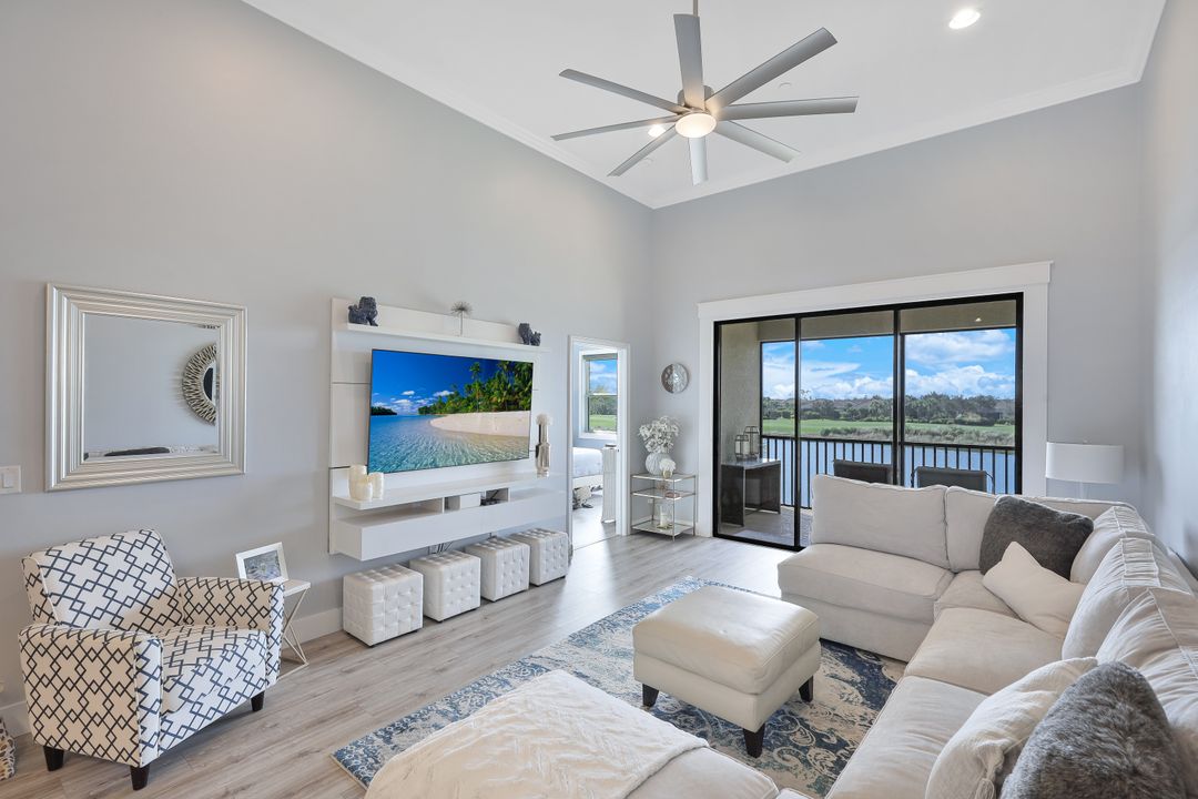 9385 Pocida Ct #203, Naples, FL 34119