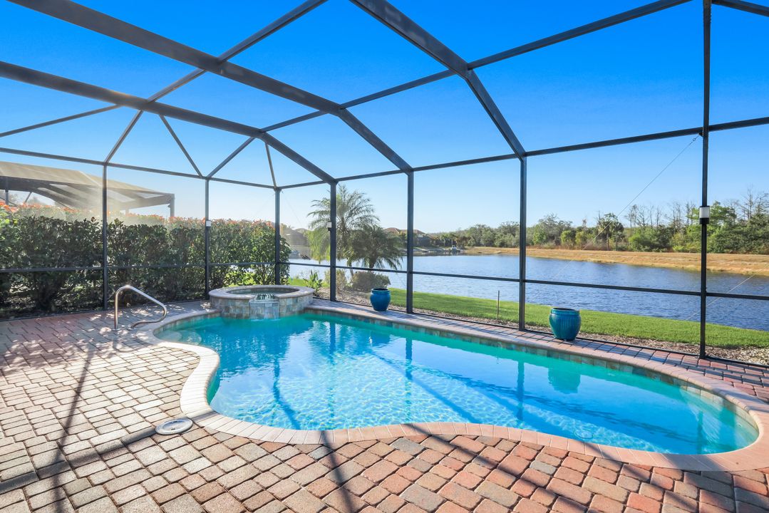 12639 Kinross Ln, Naples, FL 34120