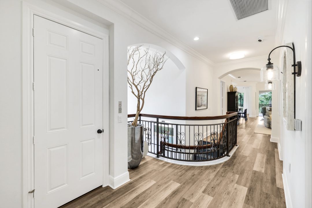 9097 Cherry Oaks Tr #201, Naples, FL 34114