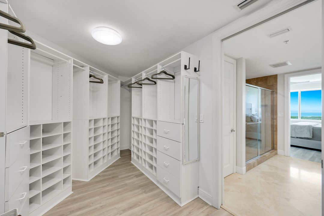 275 Indies Way #1703, Naples, FL 34110