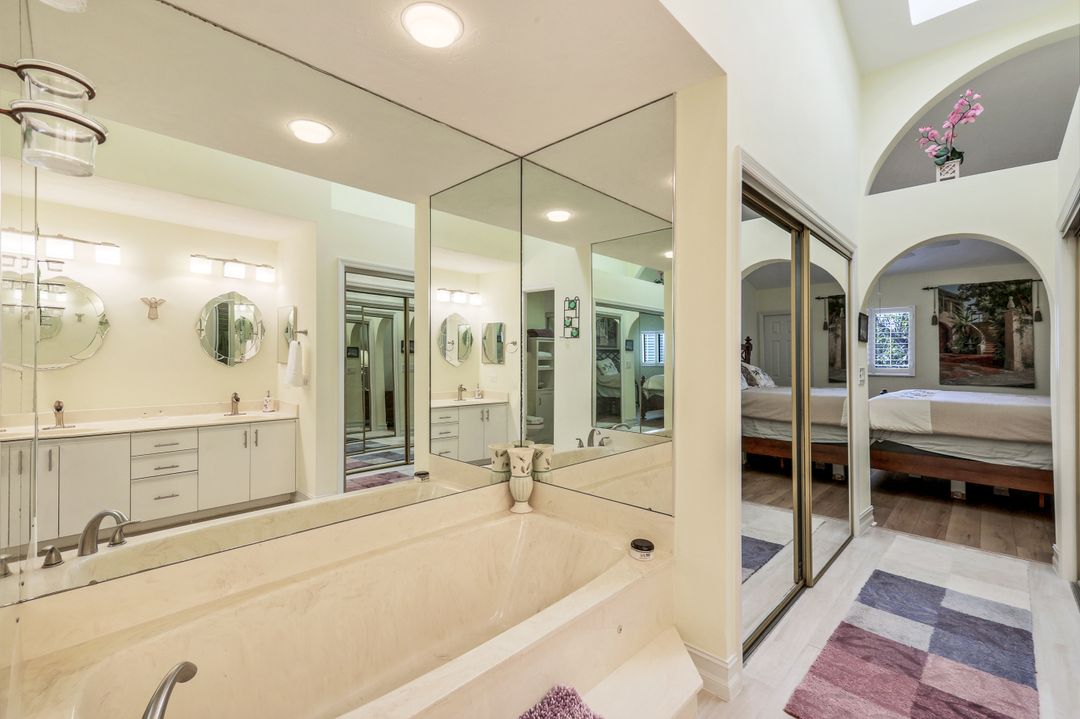 2294 Anchorage Ln #C, Naples, FL 34104