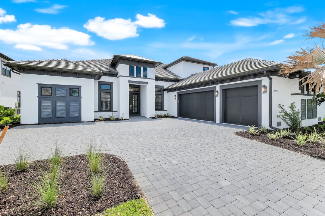 15460 Turin Dr, Naples, FL 34114