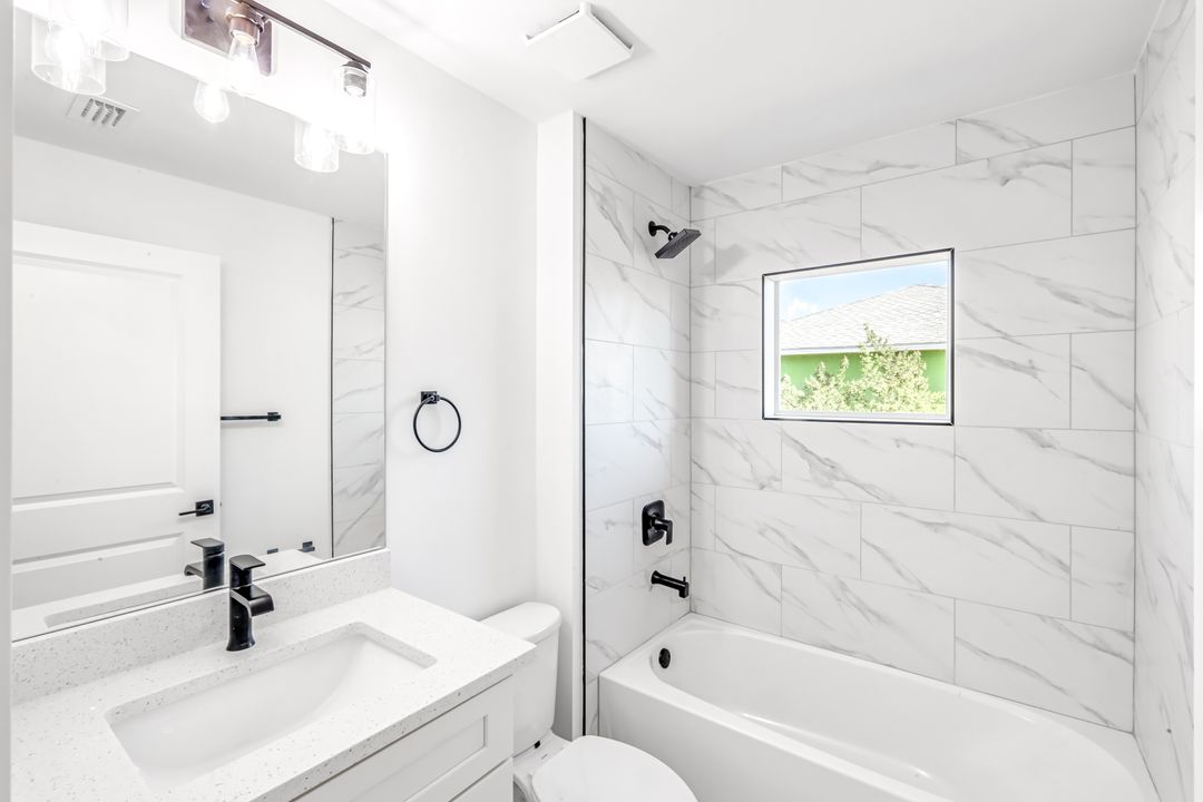 1702 NW 5th Pl, Cape Coral, FL 33993