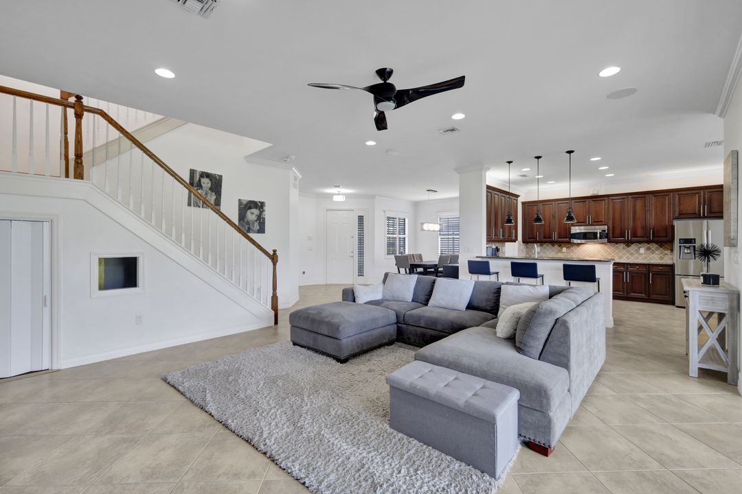 6795 Del Mar Terrace, Naples, FL 34105